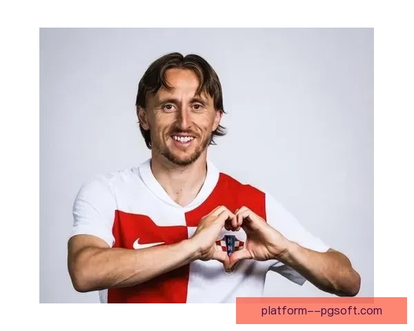 皇马官方宣布莫德里奇将在2026年退役后加入球队教练组继续贡献力量